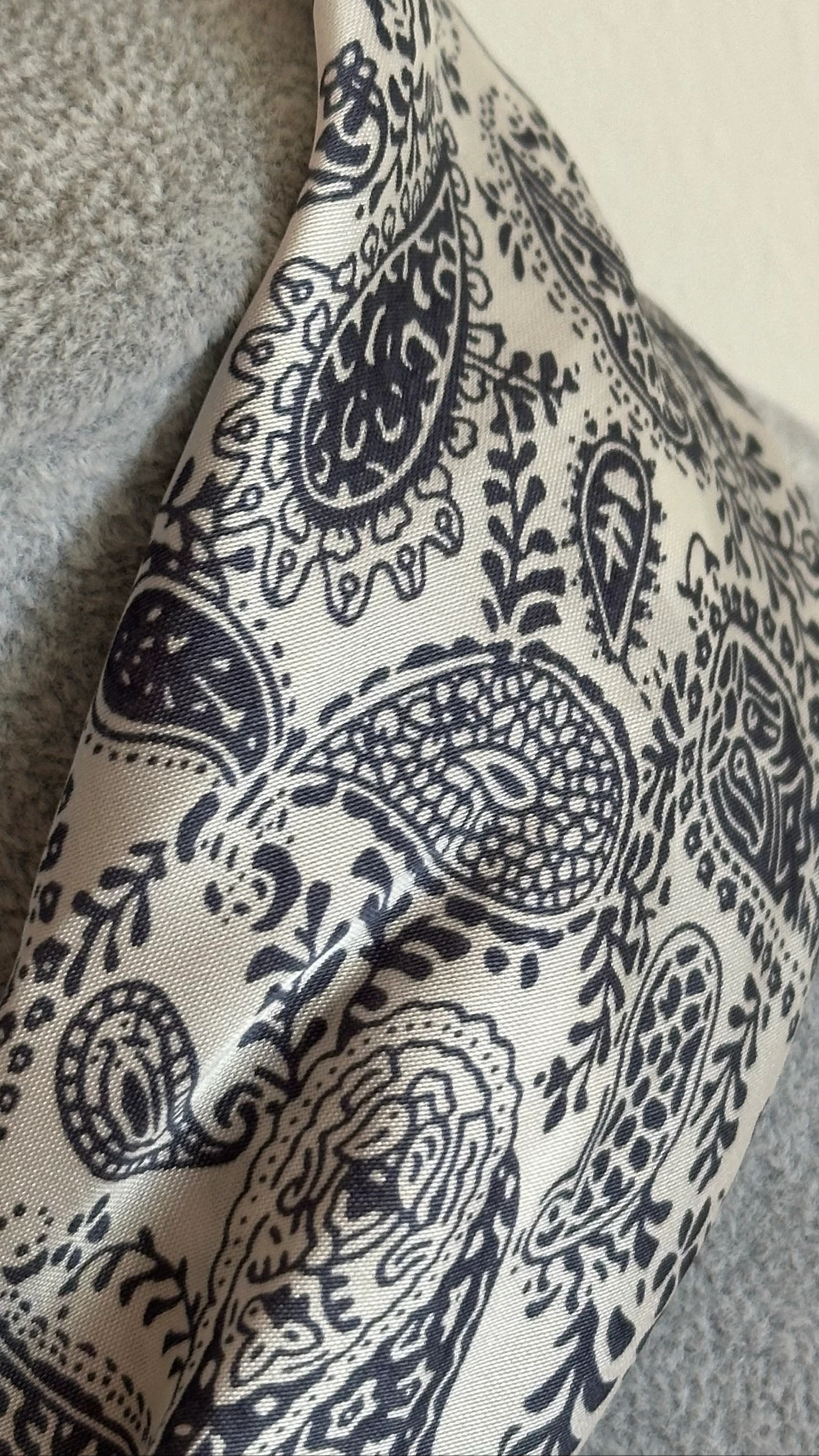 Lenço com pérolas  – photo 3